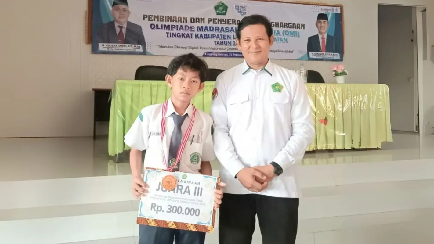 Akmal Maulana Antarkan MTsN 1 Lamsel Raih Prestasi di Olimpiade Madrasah Indonesia