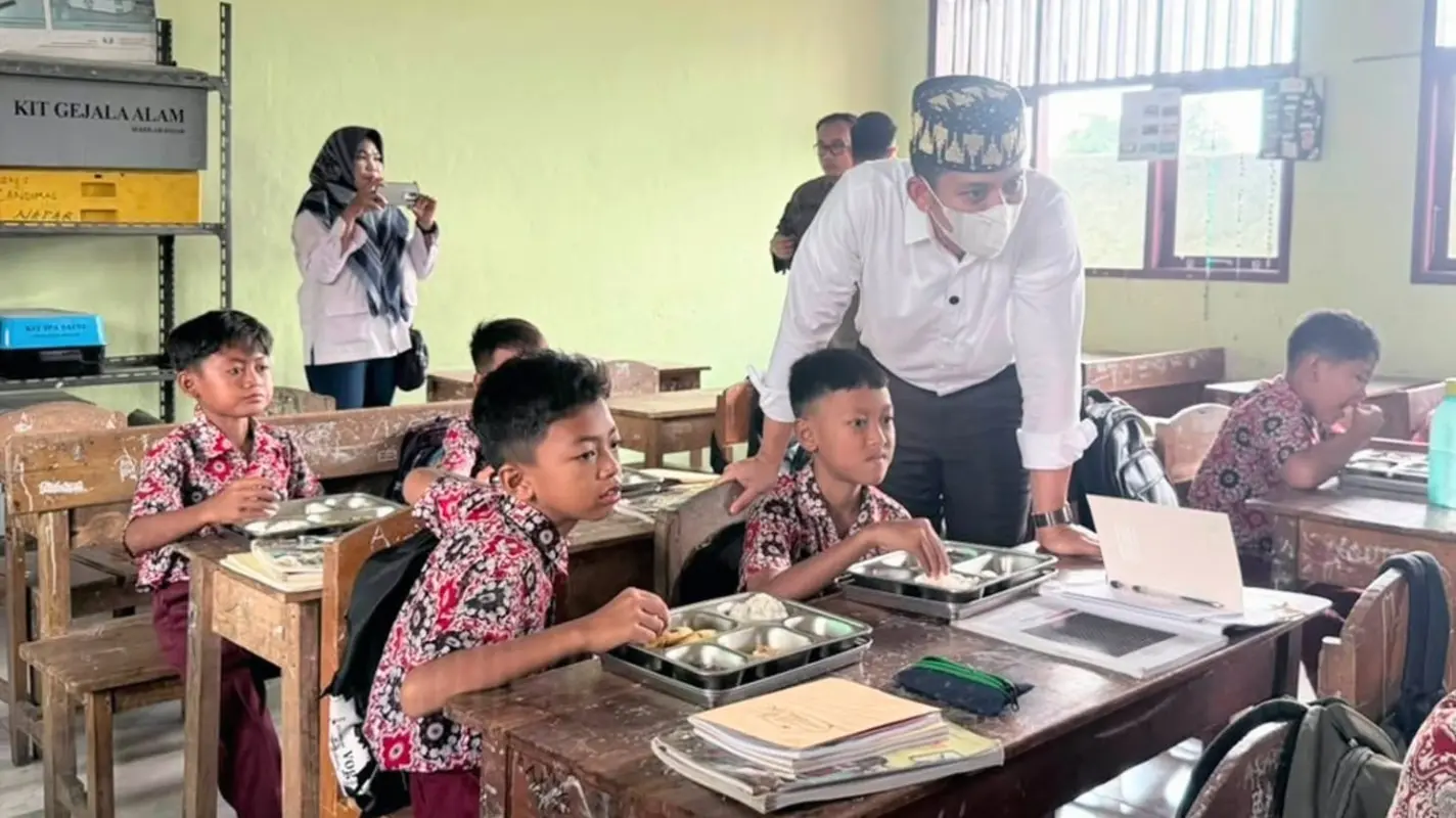 Bupati Radityo Egi dan Kajati Lampung Pastikan Program MBG Berjalan Sesuai SOP