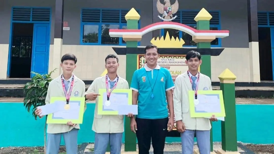 SMAN 1 Bakauheni Cetak Lulusan Terbaik, Siswa: Terima Kasih Atas Dedikasi Kepala Sekolah dan Guru