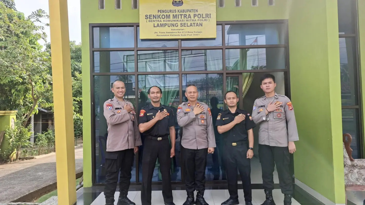 Sosialisasikan Layanan Darurat 110, Kasat Binmas Polres Lamsel Sambangi Kantor Senkom