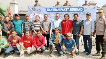 Bupati Lamsel Salurkan Bantuan 336 Paket Sembako untuk Karyawan PT. San Xiong Steel Indonesia