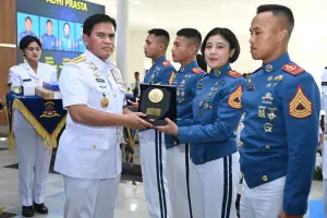 Teguhkan Karakter Pemimpin Jalasena Masa Depan, Kasal Serahkan Ijazah dan Bekali Capaja AAL